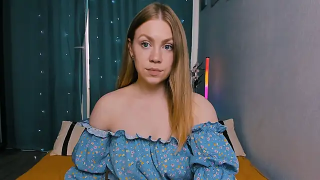InsatiableFoxX online show from 16, 6, 2026