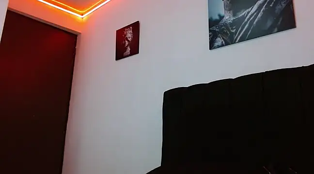 Snapshot of Hendry_ chatting on 10, 12, 2024 Hendry online show from 10, 12, 2024