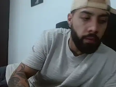 Snapshot of Hendry_ chatting on 14, 12, 2024 Hendry online show from 14, 12, 2024