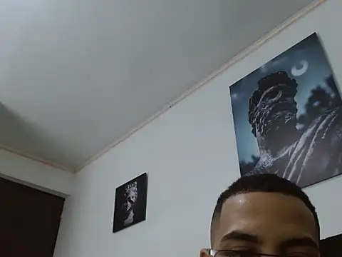 Snapshot of Hendry_ chatting on 15, 12, 2024 Hendry online show from 15, 12, 2024