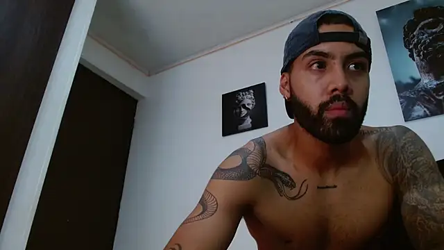 Snapshot of Hendry_ chatting on 8, 3, 2025 Hendry online show from 8, 3, 2025