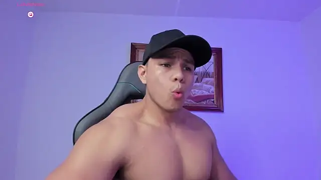 Snapshot of RoyConstance chatting on 17, 2, 2026 RoyConstance online show from 17, 2, 2026