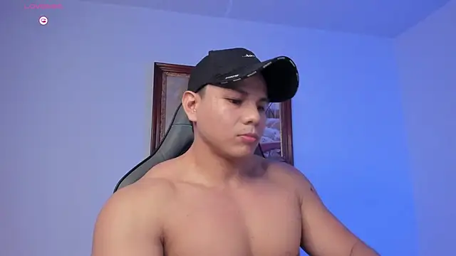 Snapshot of RoyConstance chatting on 3, 3, 2026 RoyConstance online show from 3, 3, 2026