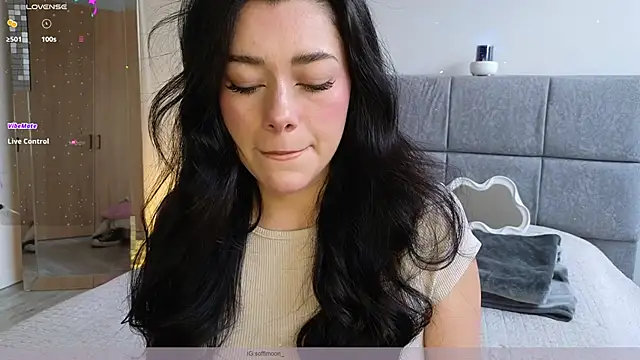 Soffimoon  online show from 24, 2, 2026