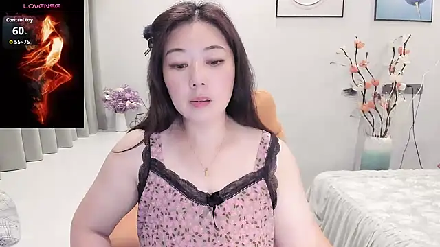 Crystal Wings online show from 18, 9, 2025