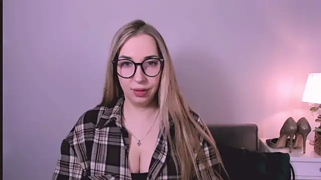 AriaDesire online show from 21, 4, 2026