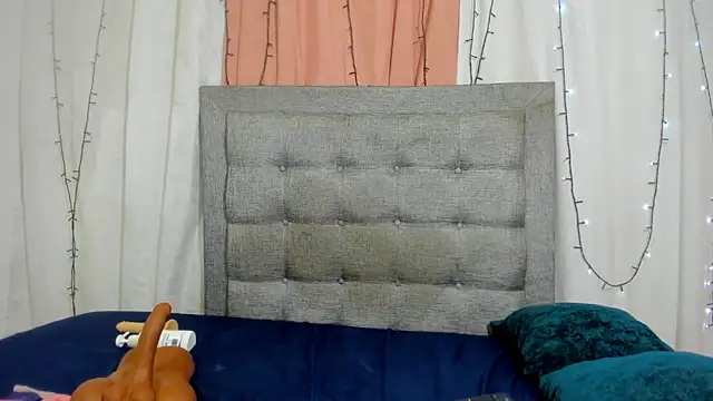 valentina 0  online show from 11, 2, 2025