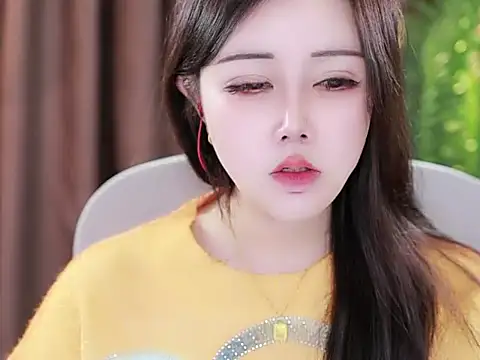 Qiaoqiao  online show from 22, 1, 2025