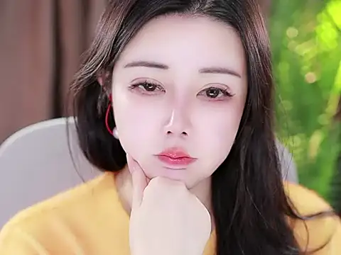 Qiaoqiao  online show from 26, 1, 2025