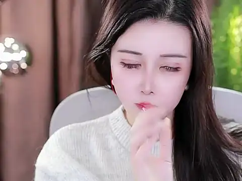 Qiaoqiao  online show from 13, 2, 2025