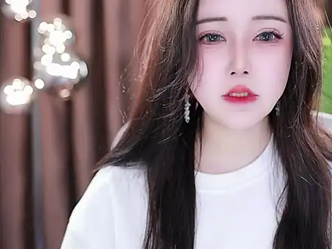 Qiaoqiao  online show from 6, 3, 2025