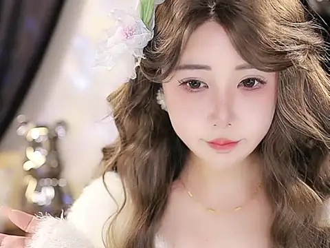 Qiaoqiao  online show from 17, 9, 2025