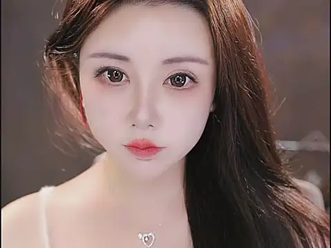 Qiaoqiao  online show from 13, 11, 2025