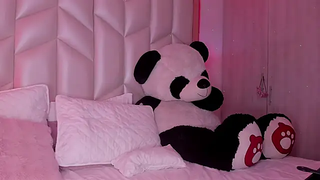 AlhanaRose online show from 25, 2, 2025