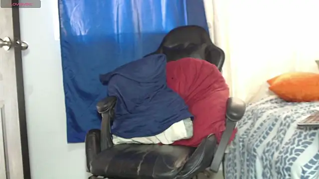 tizziano castillo  online show from 15, 3, 2025