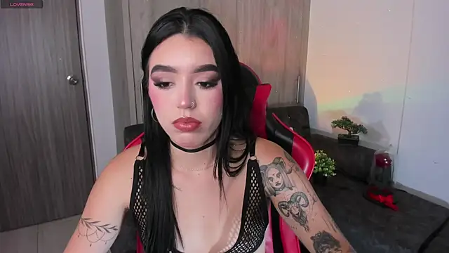 Snapshot of zoee_jackson chatting on 8, 2, 2026 zoee jackson online show from 8, 2, 2026