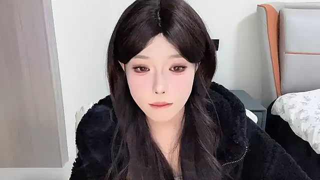 Snapshot of Q-ing chatting on 22, 2, 2025 Q-ing online show from 22, 2, 2025