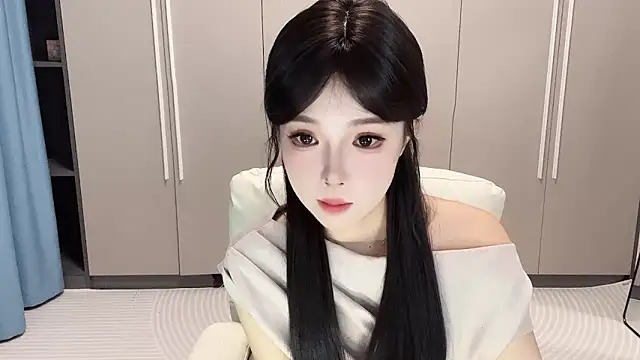 Snapshot of Q-ing chatting on 9, 9, 2025 Q-ing online show from 9, 9, 2025