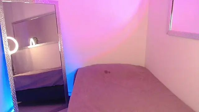 michaela cox online show from 22, 3, 2025