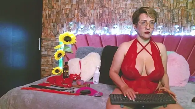 Isabelle Lov18 online show from 21, 12, 2024