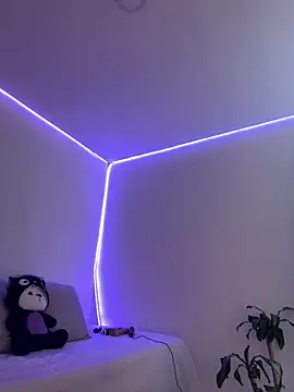 AmmyCollinsW online show from 27, 3, 2026