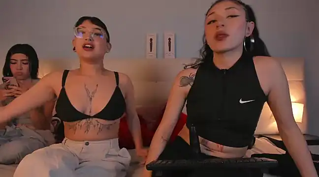 Cintya Kros online show from 11, 1, 2025