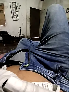 Snapshot of Su0580kd chatting on 19, 10, 2025 Su0580kd online show from 19, 10, 2025