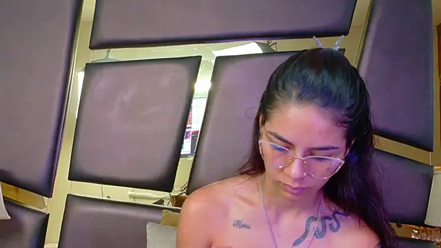 NicoleEsposito online show from 27, 11, 2025