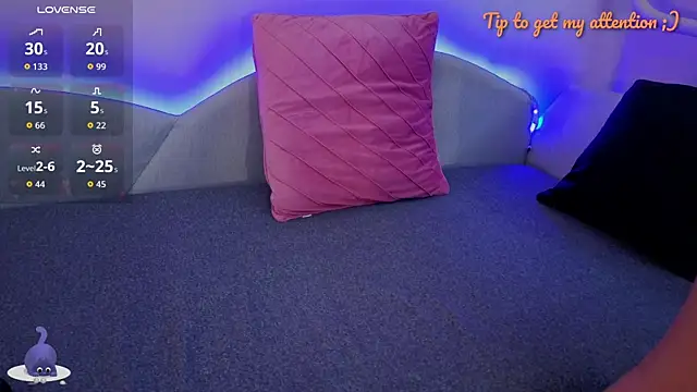 Snapshot of MysticMia chatting on 3, 11, 2025 MysticMia online show from 3, 11, 2025