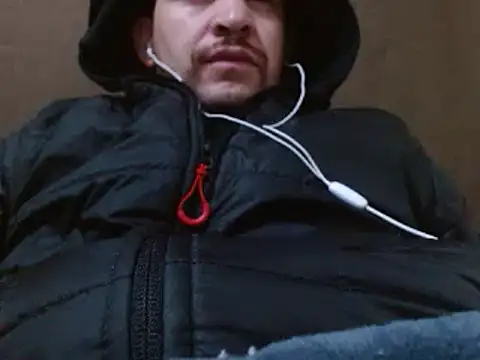 camiloking1720 online show from 5, 2, 2025