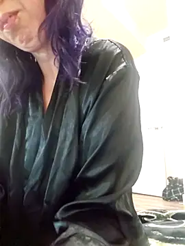 Snapshot of erinSmiles chatting on 29, 10, 2025 erinSmiles online show from 29, 10, 2025