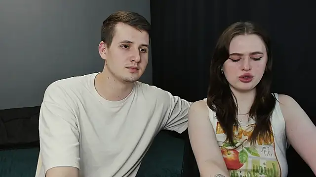 Pinku kitsune online show from 9, 3, 2025