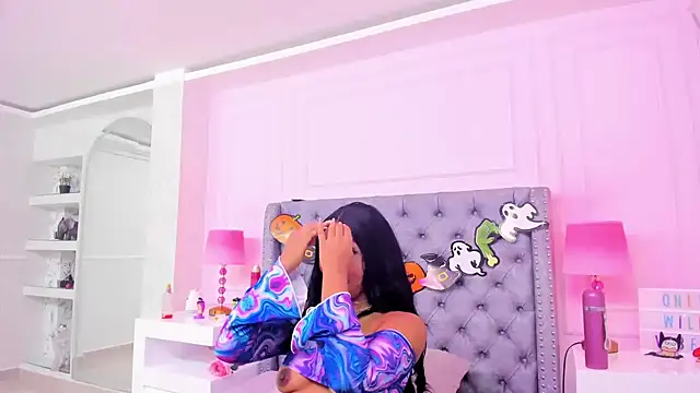 HaileeRoberts online show from 8, 10, 2025