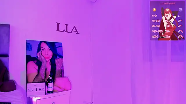 Lia johnsonn online show from 15, 10, 2025