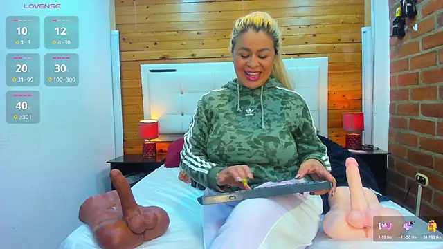 Dulcex69 online show from 16, 11, 2025