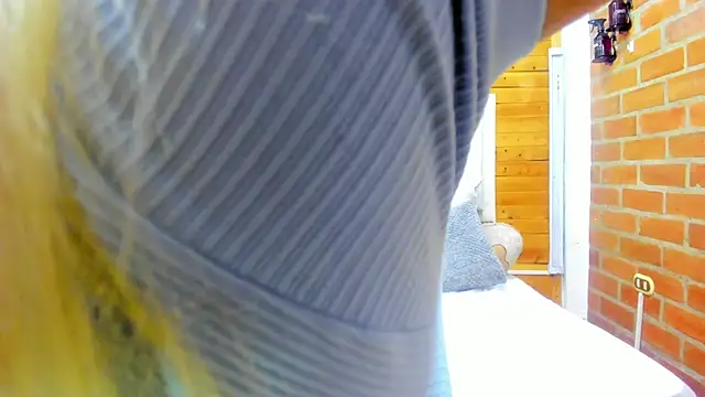 Snapshot of Dulcex69 chatting on 17, 6, 2026 Dulcex69 online show from 17, 6, 2026