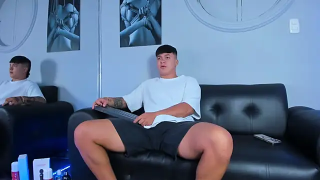 Cristopher strong online show from 2, 12, 2025