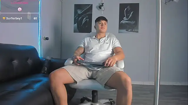 Snapshot of Cristopher_strong chatting on 10, 2, 2026 Cristopher strong online show from 10, 2, 2026