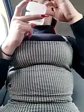 IamAlana  online show from 25, 2, 2025