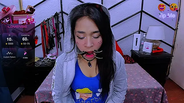 Snapshot of AlanaLuck chatting on 8, 2, 2025 AlanaLuck online show from 8, 2, 2025