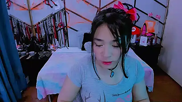 Snapshot of AlanaLuck chatting on 21, 10, 2025 AlanaLuck online show from 21, 10, 2025