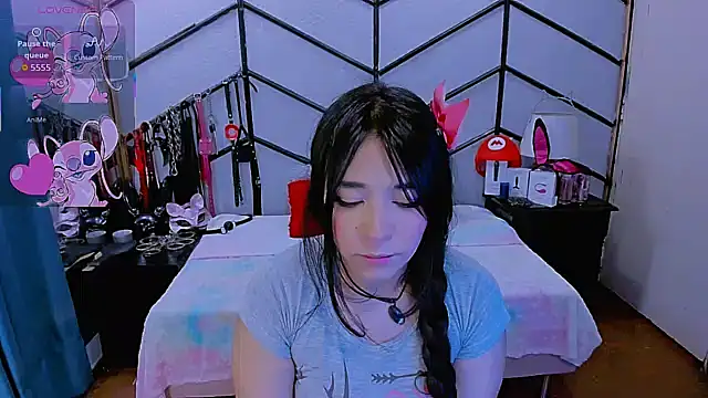 Snapshot of AlanaLuck chatting on 25, 11, 2025 AlanaLuck online show from 25, 11, 2025