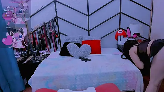 Snapshot of AlanaLuck chatting on 7, 1, 2026 AlanaLuck online show from 7, 1, 2026