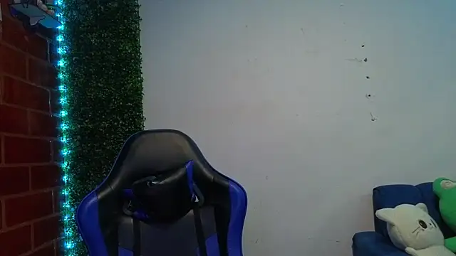 Demitryo online show from 5, 4, 2026