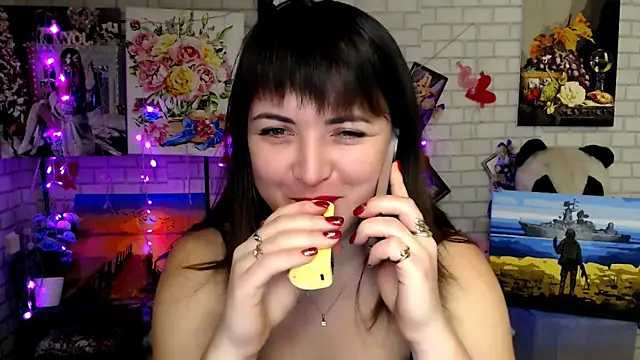 Darina M  online show from 5, 12, 2025