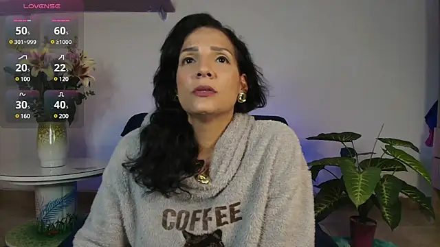 Elliee  online show from 21, 1, 2025