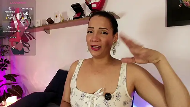 Elliee  online show from 21, 7, 2026