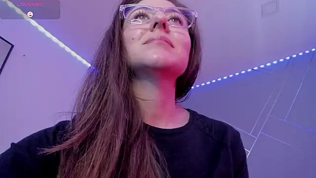 Snapshot of Ich_Bin_Julia chatting on 2, 2, 2025 Ich Bin Julia online show from 2, 2, 2025