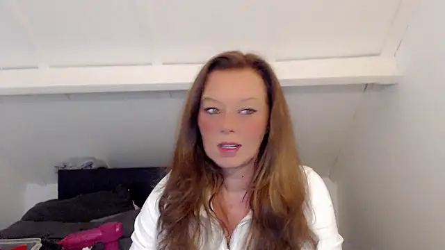 roxanna24 online show from 12, 3, 2026