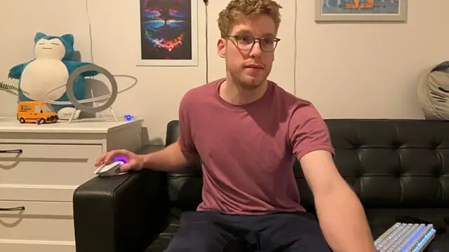 BlueEyedTallGuy94 online show from 1, 1, 2025